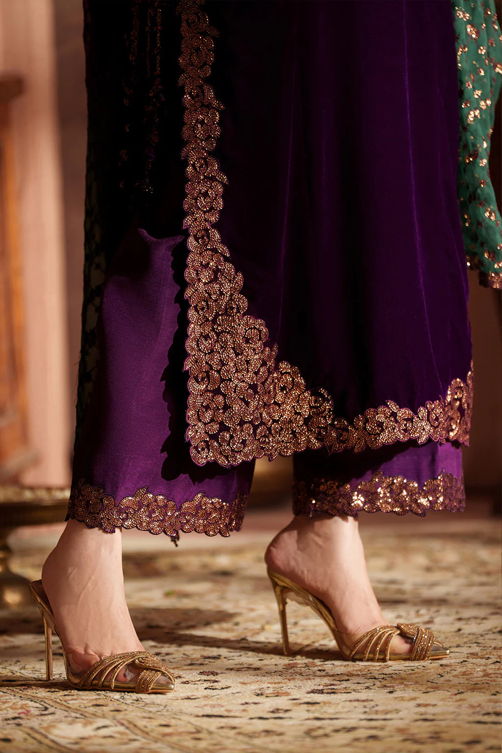 Luxury Embroidered Velvet Wedding Suit - Plum